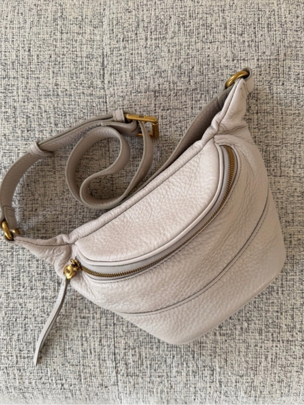 HOBO Jett Belt Bag In Cream / Powder White Leather